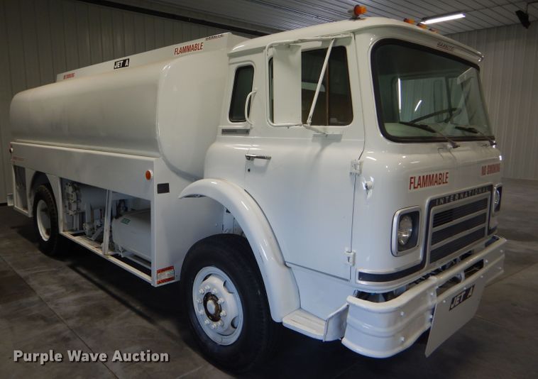 image for item GH9677 1978 International Cargo Star CO1850B fuel truck