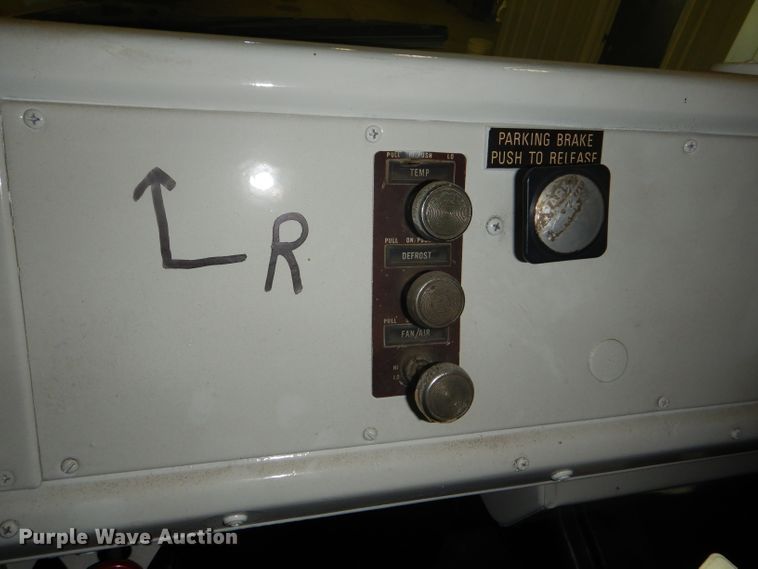 image for item GH9677 1978 International Cargo Star CO1850B fuel truck