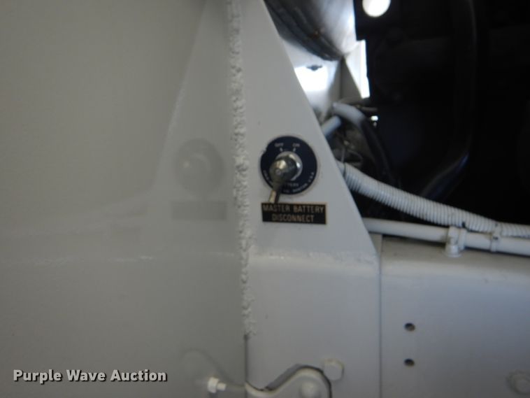 image for item GH9677 1978 International Cargo Star CO1850B fuel truck