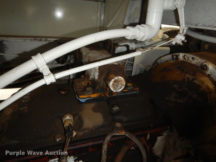 image for item GH9677 1978 International Cargo Star CO1850B fuel truck