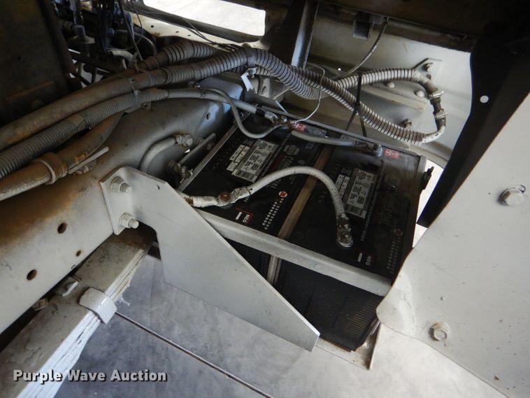 image for item GH9677 1978 International Cargo Star CO1850B fuel truck