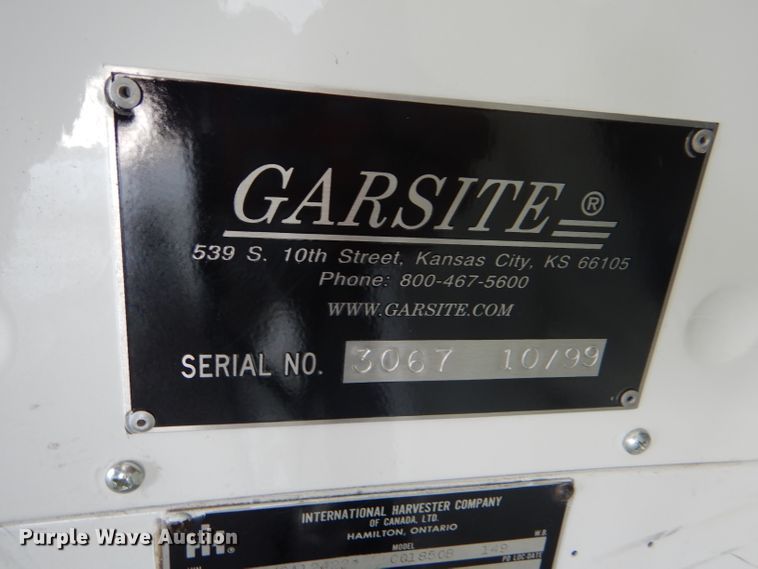 image for item GH9677 1978 International Cargo Star CO1850B fuel truck