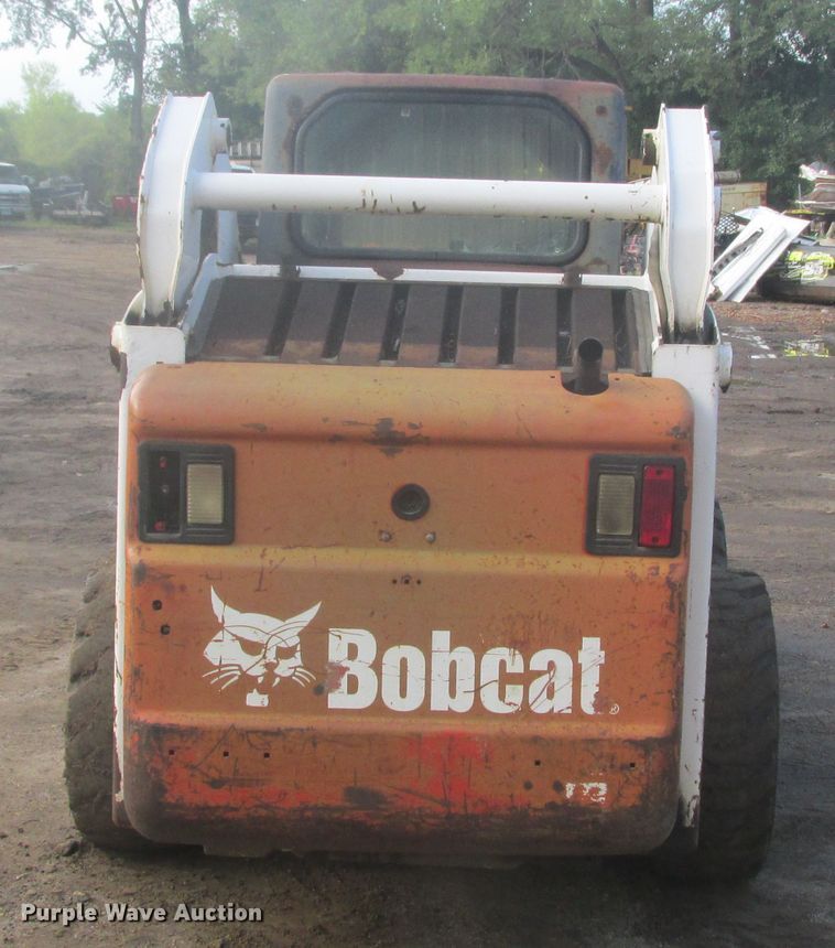 image for item DA8327 2002 Bobcat S185 skid steer