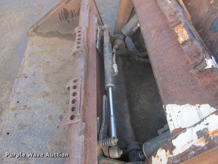 image for item DA8327 2002 Bobcat S185 skid steer