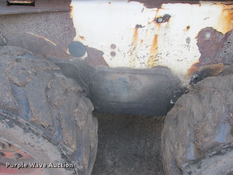 image for item DA8327 2002 Bobcat S185 skid steer