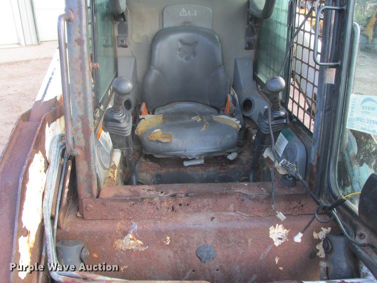 image for item DA8327 2002 Bobcat S185 skid steer