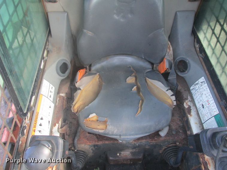 image for item DA8327 2002 Bobcat S185 skid steer