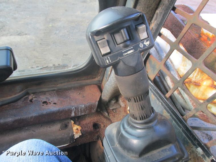 image for item DA8327 2002 Bobcat S185 skid steer