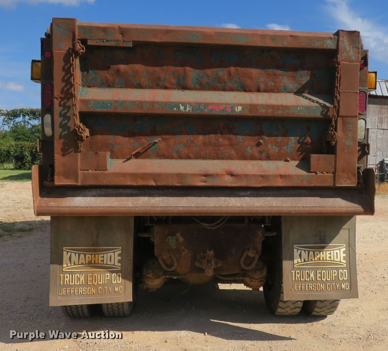 image for item DB10188 2006 International 7400 dump truck