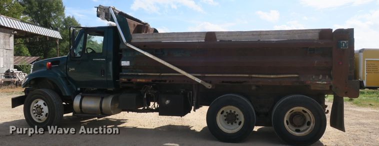 image for item DB10188 2006 International 7400 dump truck