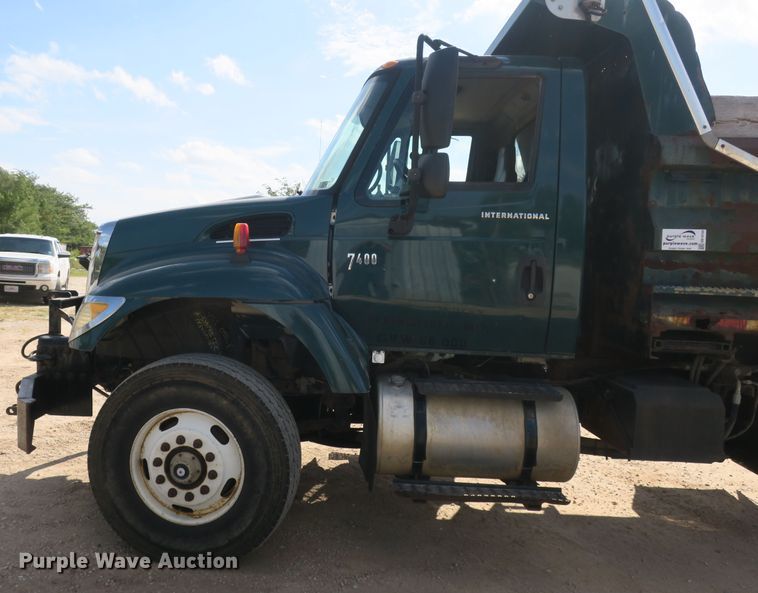 image for item DB10188 2006 International 7400 dump truck