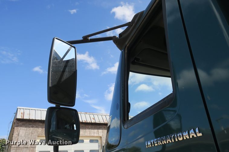 image for item DB10188 2006 International 7400 dump truck