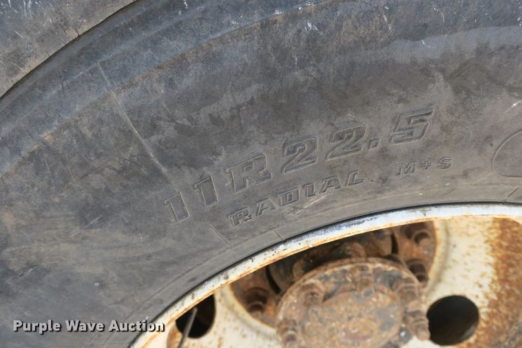 image for item DB10188 2006 International 7400 dump truck