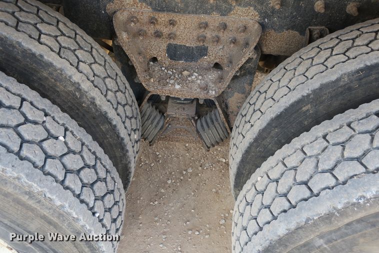 image for item DB10188 2006 International 7400 dump truck