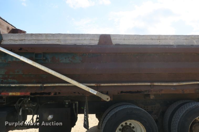 image for item DB10188 2006 International 7400 dump truck