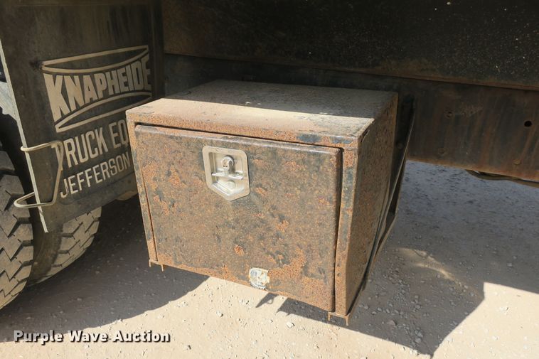 image for item DB10188 2006 International 7400 dump truck