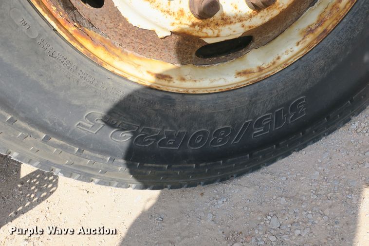 image for item DB10188 2006 International 7400 dump truck