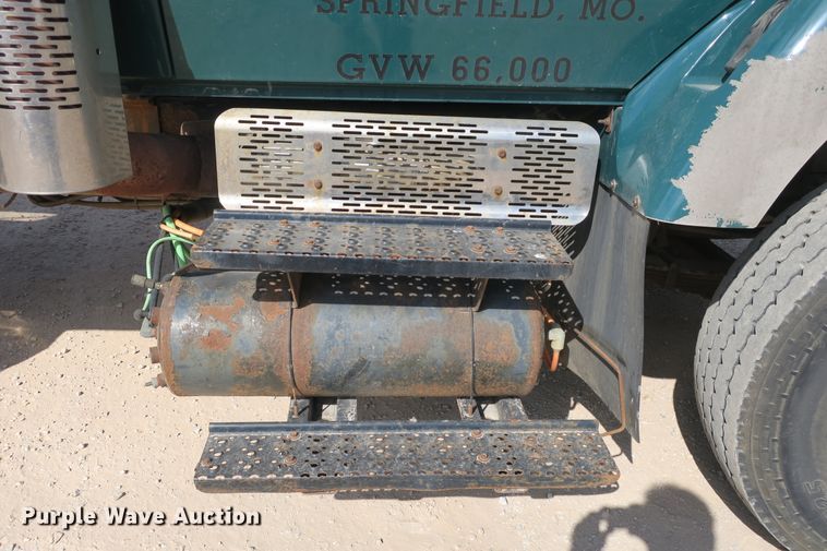 image for item DB10188 2006 International 7400 dump truck