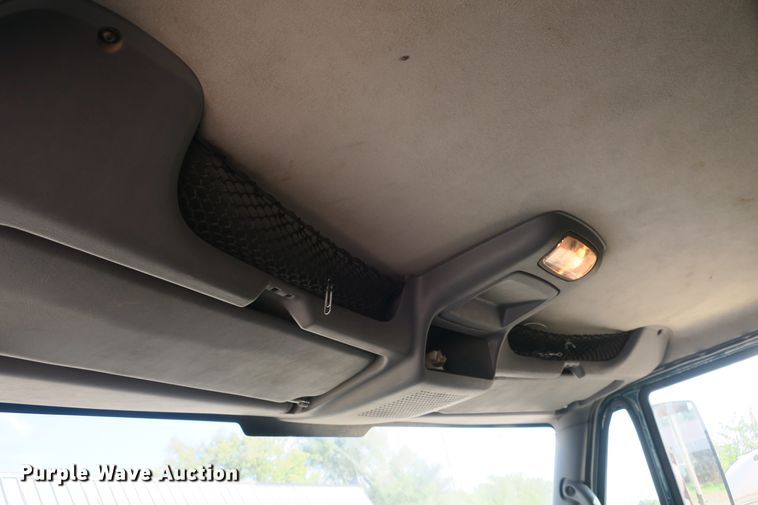 image for item DB10188 2006 International 7400 dump truck