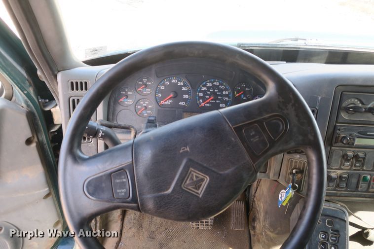 image for item DB10188 2006 International 7400 dump truck