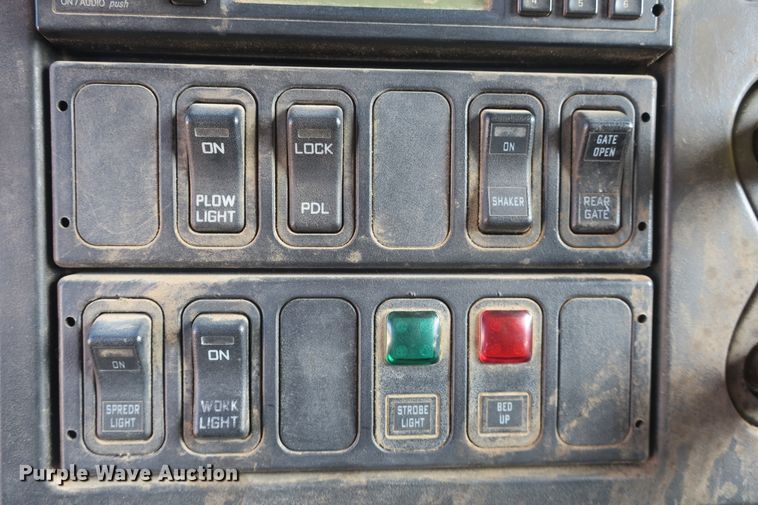 image for item DB10188 2006 International 7400 dump truck