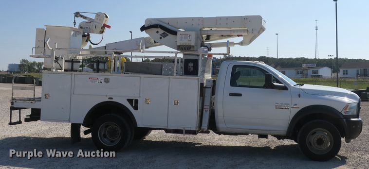 image for item DB10198 2013 Dodge Ram 5500 bucket truck