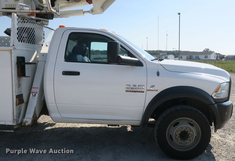 image for item DB10198 2013 Dodge Ram 5500 bucket truck