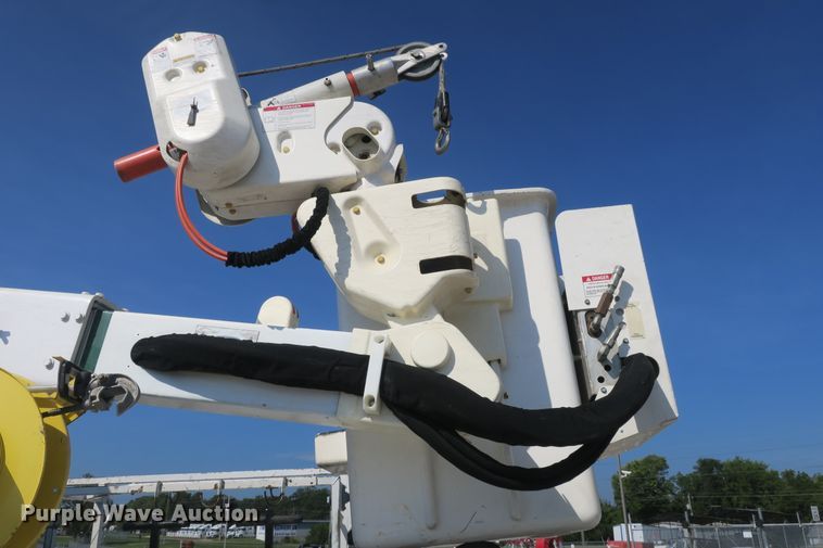 image for item DB10198 2013 Dodge Ram 5500 bucket truck