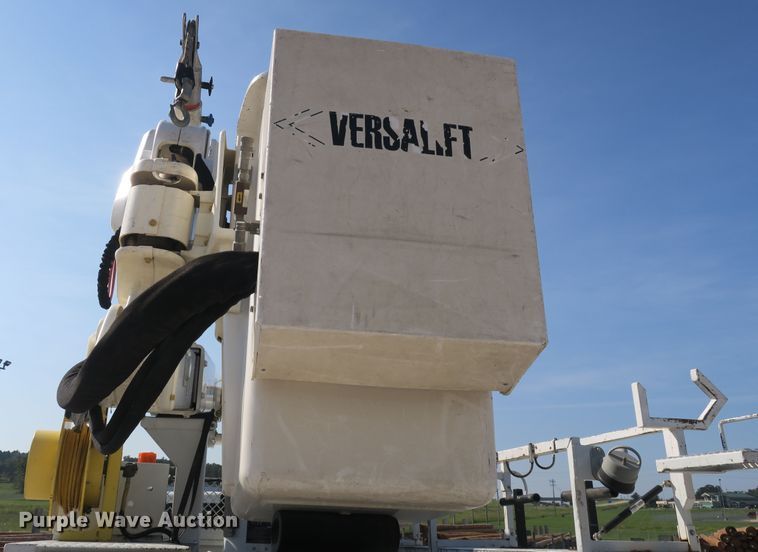 image for item DB10198 2013 Dodge Ram 5500 bucket truck