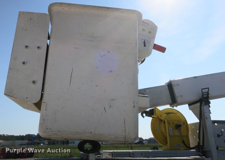 image for item DB10198 2013 Dodge Ram 5500 bucket truck