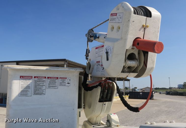 image for item DB10198 2013 Dodge Ram 5500 bucket truck