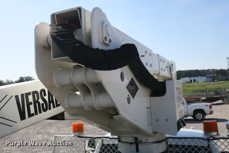 image for item DB10198 2013 Dodge Ram 5500 bucket truck