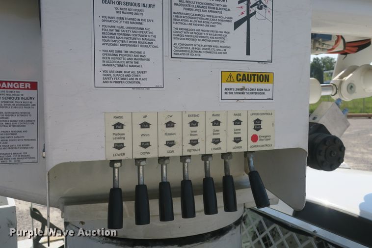 image for item DB10198 2013 Dodge Ram 5500 bucket truck