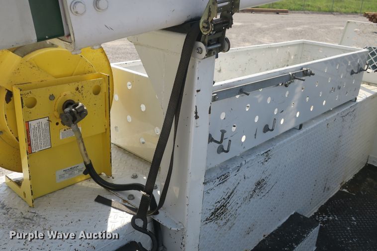 image for item DB10198 2013 Dodge Ram 5500 bucket truck