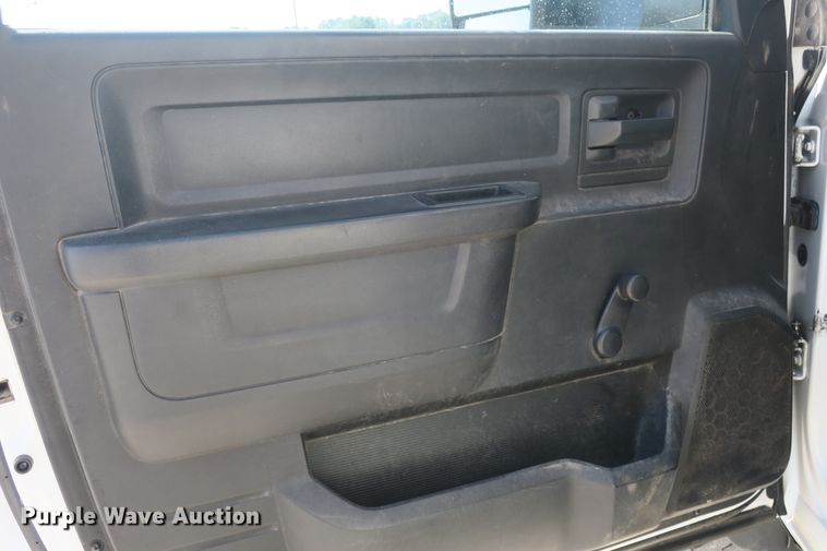 image for item DB10198 2013 Dodge Ram 5500 bucket truck