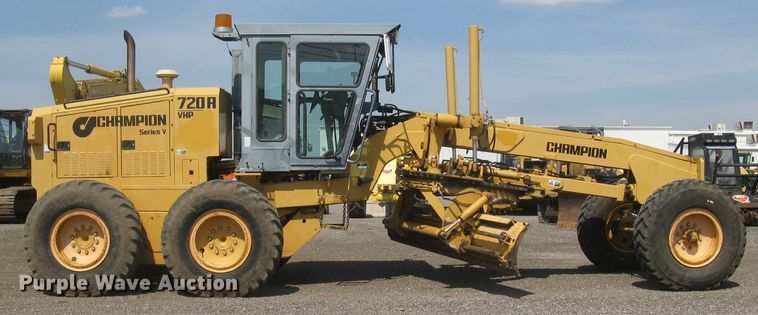 image for item DC1410 1998 Champion 720A VHP motor grader
