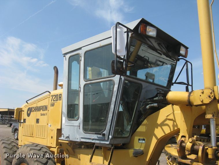 image for item DC1410 1998 Champion 720A VHP motor grader