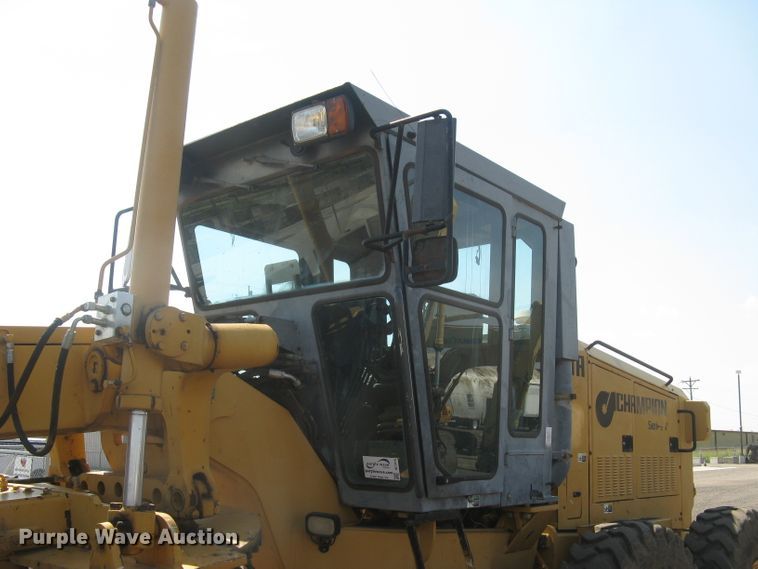 image for item DC1410 1998 Champion 720A VHP motor grader