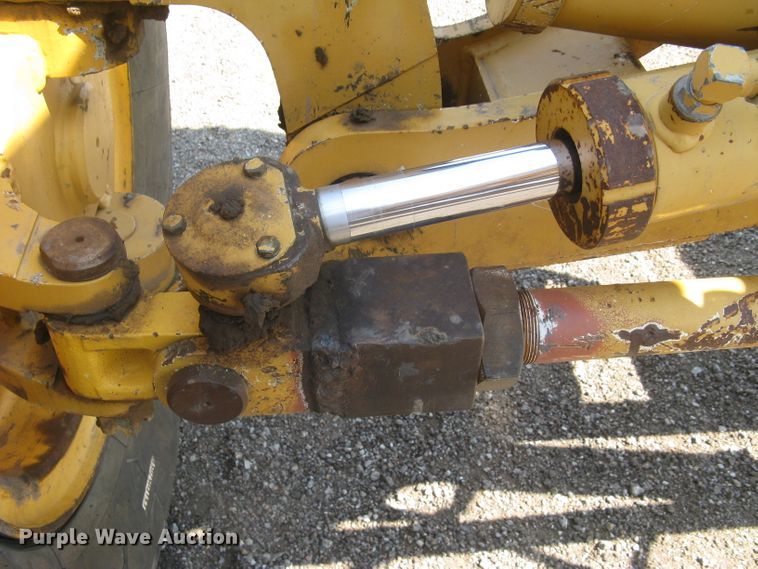 image for item DC1410 1998 Champion 720A VHP motor grader