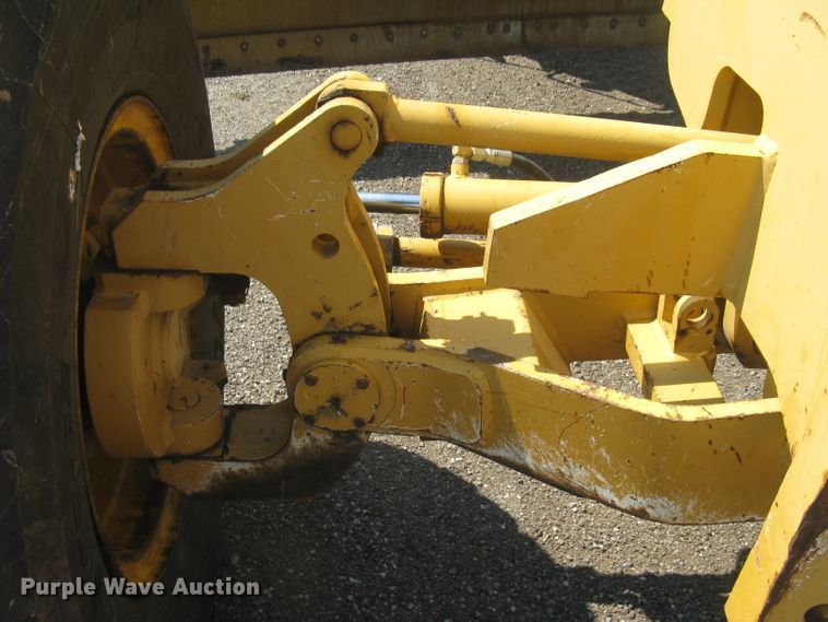 image for item DC1410 1998 Champion 720A VHP motor grader