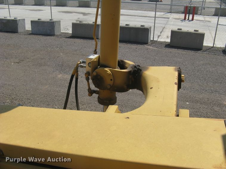 image for item DC1410 1998 Champion 720A VHP motor grader