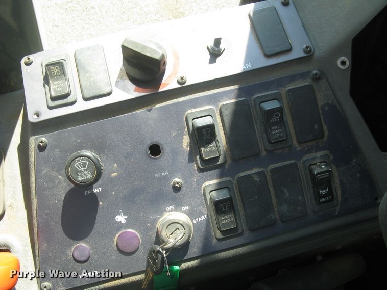 image for item DC1410 1998 Champion 720A VHP motor grader