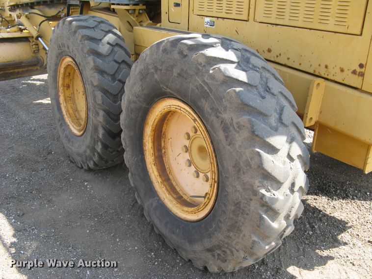 image for item DC1410 1998 Champion 720A VHP motor grader