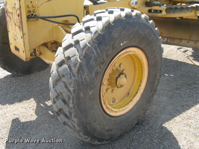 image for item DC1410 1998 Champion 720A VHP motor grader