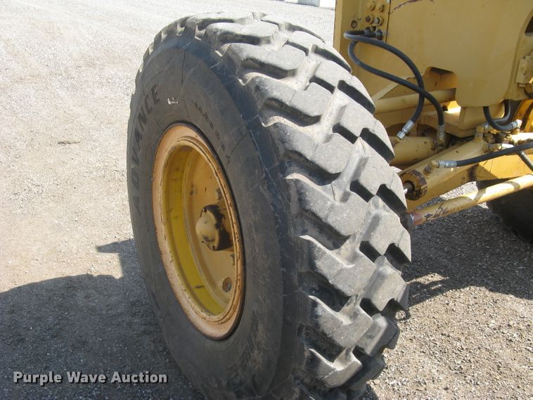 image for item DC1410 1998 Champion 720A VHP motor grader