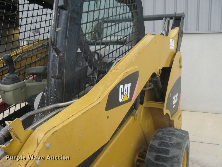 image for item DC1412 2008 Caterpillar 262C skid steer