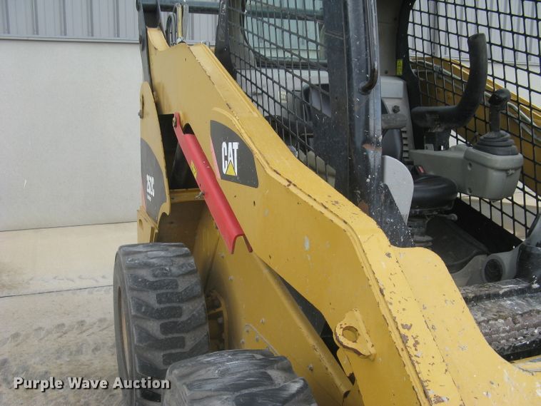 image for item DC1412 2008 Caterpillar 262C skid steer