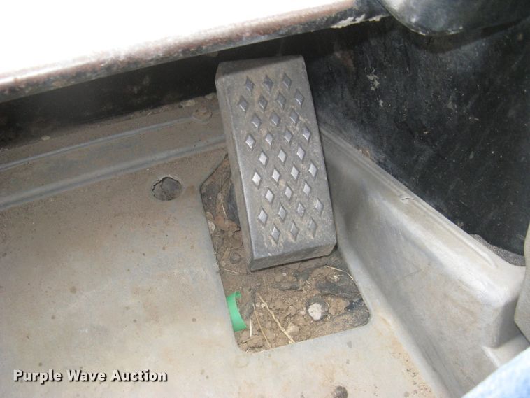 image for item DC1413 2008 Caterpillar 262C skid steer