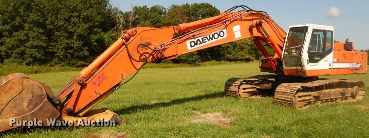 image for item DC8681 1998 Daewoo Solar 330-III excavator
