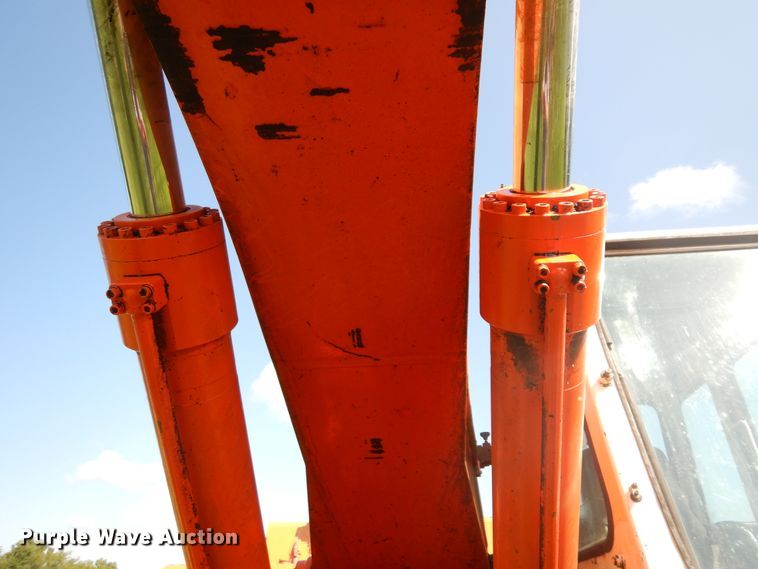 image for item DC8681 1998 Daewoo Solar 330-III excavator